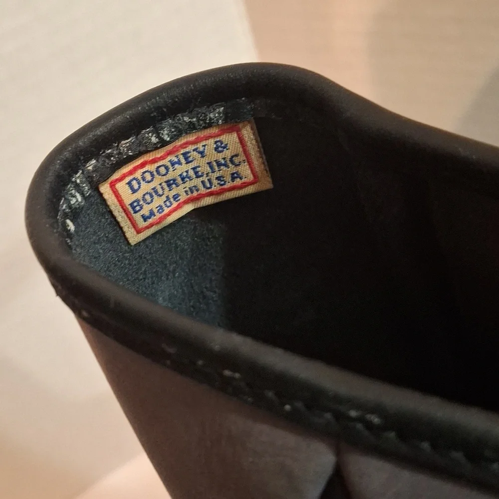 Dooney & Bourke tote - Picture 4 of 16